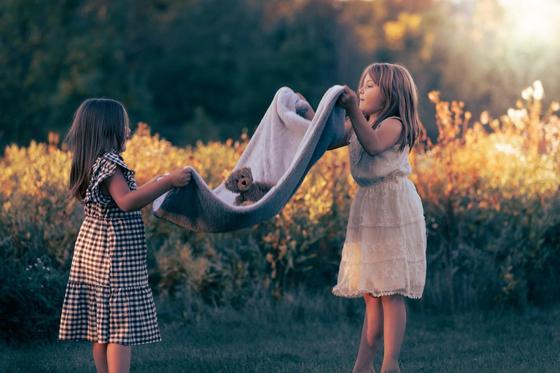 Jeni Marciniak — Dreamy Childhood Portraits photo-wall slide