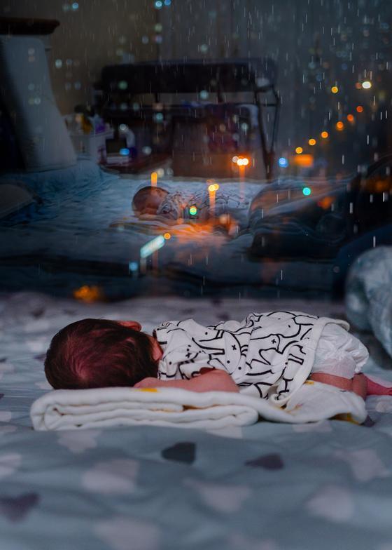 Zhang Zhao — Dreamy Childhood Portraits photo-wall slide